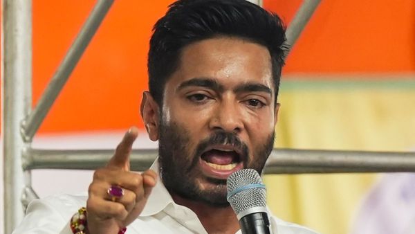একশো দিনের কাজ ইস্যুতে কেন্দ্রকে ও ভোটার তালিকা ইস্যুতে কমিশনকে জোড়া তোপ অভিষেকের