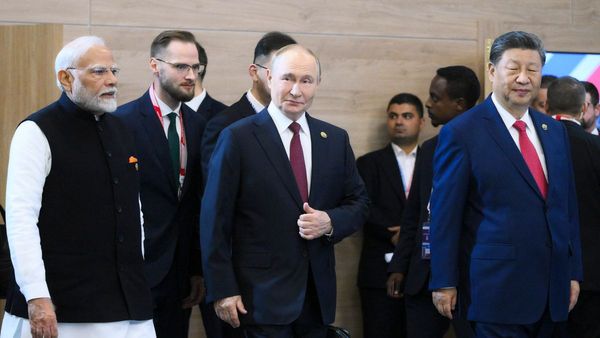 ট্রাম্পের হৃদকম্পন বাড়িয়ে মোদী-পুতিনকে রেড কার্পেট বিছিয়ে স্বাগত জানাতে চলেছেন জিনপিং, চাপ বাড়ছে আমেরিকার