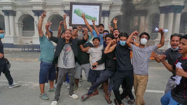 নেপালে অন্তর্বর্তী সরকারের প্রধান হিসাবে সুশীলাকে পছন্দ জেন জি-র, কোনপথে ফিরবে শান্তি?