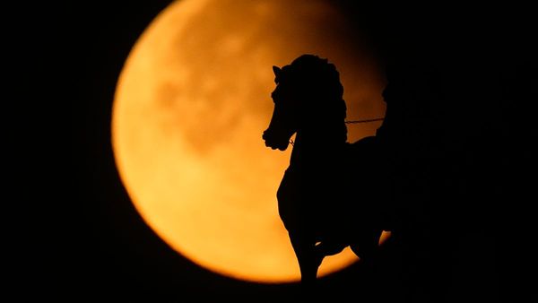 চন্দ্রগ্রহণের সূতক কাল, সময়, স্থায়িত্ব সহ সমস্ত তথ্য জানুন একনজরে