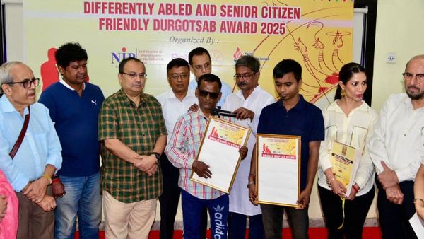 দৃষ্টিহীন ও বিশেষভাবে সক্ষমদের জন্য পুজোর আগে বড় উদ্যোগ, সুবিধা পাবেন প্রবীণ নাগরিকরাও
