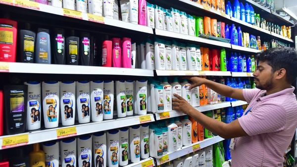 GST Rates: কার্যকর হতে চলেছে নতুন জিএসটির হার, পণ্য কেনার সময় কোনদিকে খেয়াল রাখবেন?