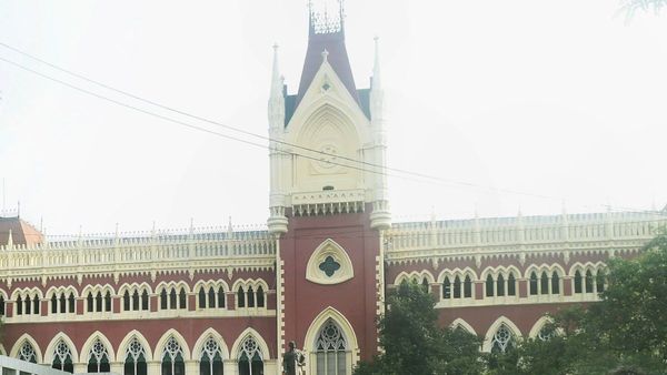 'এতদিন কোথায় ছিলেন?' ভর্ৎসনার পরে এসএসসির অযোগ্য প্রার্থীদের মামলা খারিজ কলকাতা হাইকোর্টে