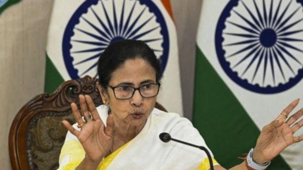 মহাষ্টমীতে বাংলার জয়গান, নতুন গানে শুভেচ্ছা মুখ্যমন্ত্রী মমতা বন্দ্যোপাধ্যায়ের