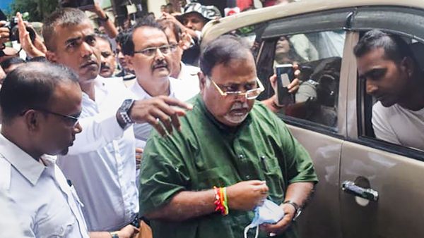 হাইকোর্টে জামিন পেলেন পার্থ চট্টোপাধ্যায়, প্রাথমিকের মামলার রায়ের দিকে তাকিয়ে সকলে