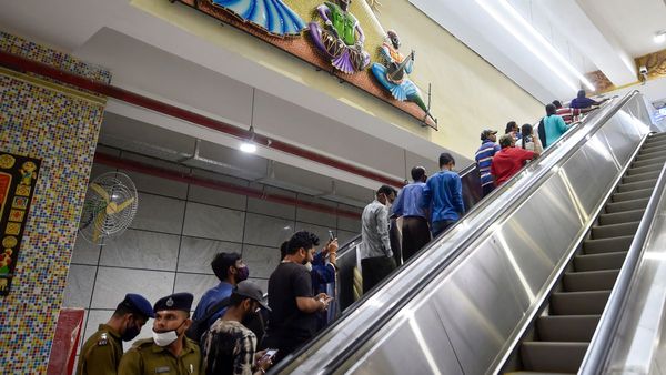 কেন দক্ষিণেশ্বর মেট্রো স্টেশনে প্রাণ খোয়াল নাবালক স্কুল ছাত্র, নেপথ্যে কোন কারণ?