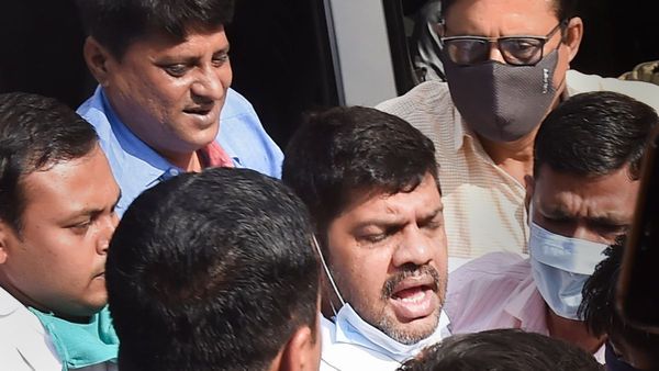 কংগ্রেস অফিসে হামলার ঘটনায় অবশেষে বিজেপি নেতা রাকেশ সিং গ্রেফতার