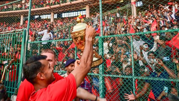 আইপিএলের টিকিটে সর্বোচ্চ জিএসটি ধার্য, কতটা বাড়তে চলেছে দাম?