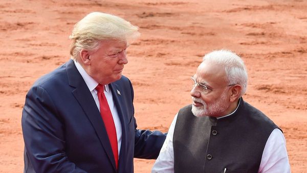 ট্রাম্পের ইতিবাচক মন্তব্যের পর বন্ধুত্বের হাত বাড়ালেন মোদীও, ভারত-আমেরিকা সম্পর্কের শৈত্য কি তাহলে কাটার পথে?