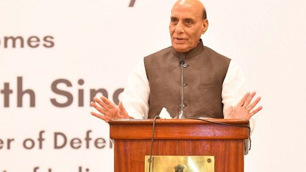 ফের যেকোনও মুহূর্তে চালু হতে পারে 'অপারেশন সিঁদুর', কোন ইঙ্গিত রাজনাথের?