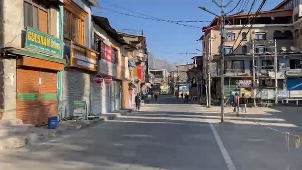 শান্ত লাদাখের লেহ-তে হিংসায় আতসকাচের তলায় সোনম ওয়াংচুক