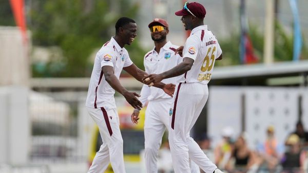 বাদ পড়লেন প্রাক্তন অধিনায়ক! ভারত সফরের জন্য ওয়েস্ট ইন্ডিজ দলে প্রত্যাবর্তন চন্দ্রপলের ছেলের