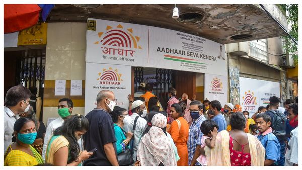আধার আপডেটে বাড়ল খরচ,জানুন নতুন ফি কত?