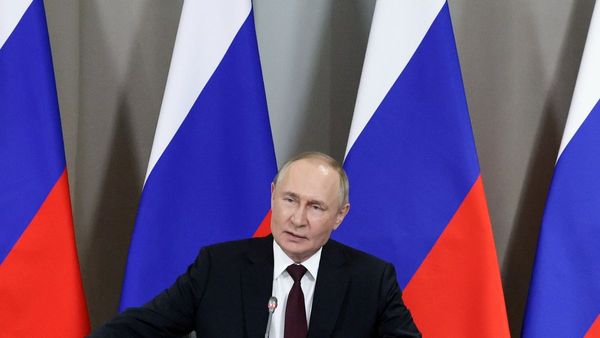 ভারত-চিন অপমান সইবে না, রাশিয়ার তেল কেনা প্রসঙ্গে আমেরিকাকে ফের আক্রমণ পুতিনের