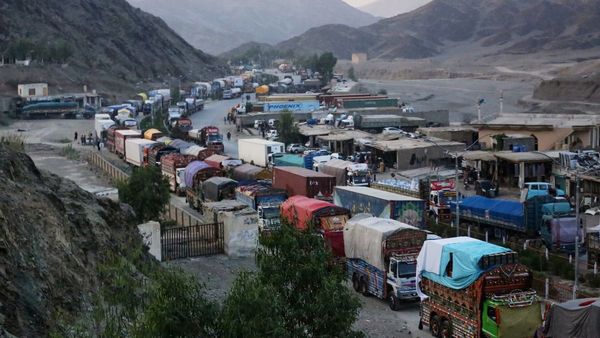 সীমান্ত সংঘর্ষের পর পাকিস্তান ও আফগানিস্তানের মধ্যে ৪৮ ঘণ্টার যুদ্ধবিরতি