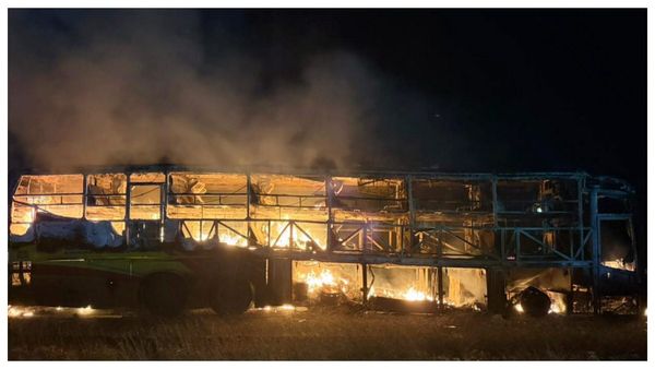 কুরনুলে ভয়াবহ বাস দুর্ঘটনা, বাসে আগুনে অন্তত ২৫ জনের মৃত্যুর আশঙ্কা