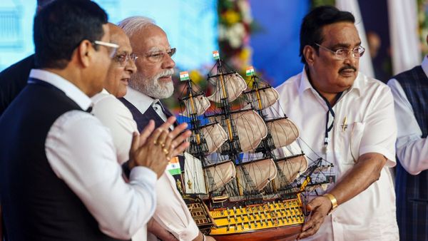 ডিভিসির জল ছাড়া প্রসঙ্গে মমতার অভিযোগ ভিত্তিহীন, তথ্য সামনে এনে বড় দাবি জল শক্তি মন্ত্রীর