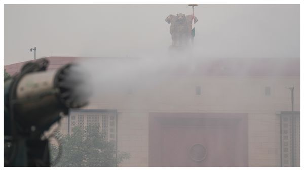 ক্লাউড সিডিং কি সত্যিই কাজে এল? দিল্লির বাতাস কেন আরও বিষাক্ত হল? জেনে নিন কারণ!