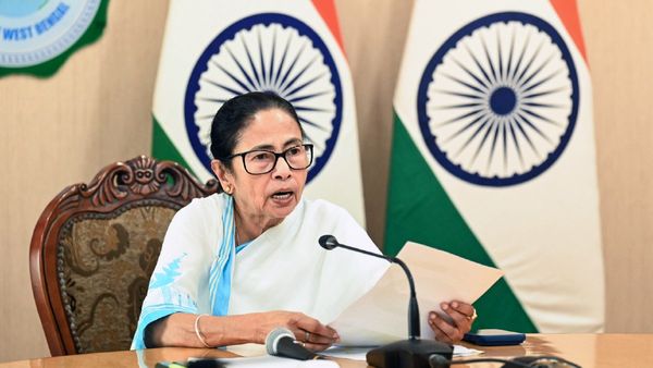 SIR ঘোষণার আগে রাজ্য প্রশাসনে বড় ঝাঁকুনি, জেলাশাসক পদে ব্যাপক রদবদল, তালিকায় অনুব্রত, শুভেন্দুর জেলাও