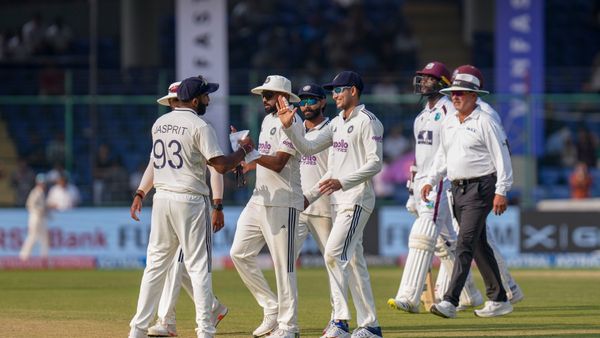 জোড়া শতরানে ওয়েস্ট ইন্ডিজের মরিয়া প্রতিরোধ, তবু দিল্লিতে সিরিজ হোয়াইটওয়াশ থেকে ৫৮ রান দূরে ভারত