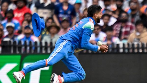 শ্রেয়স সিডনির হাসপাতালে আইসিইউতে, পাঁজরে চোট লেগে ভিতরে রক্তক্ষরণ, বড় ক্ষতি থেকে বাঁচোয়া