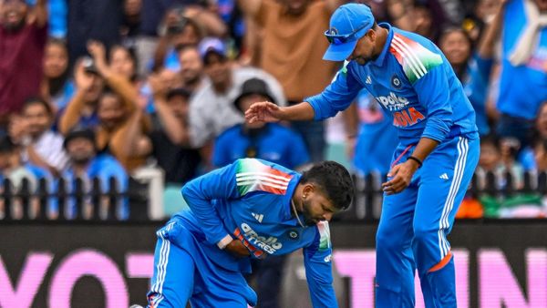 শ্রেয়স আইসিইউয়ের বাইরে, স্ক্যানে উল্লেখযোগ্য উন্নতি, চোট নিয়ে দ্বিতীয় বিবৃতি প্রকাশ বিসিসিআইয়ের