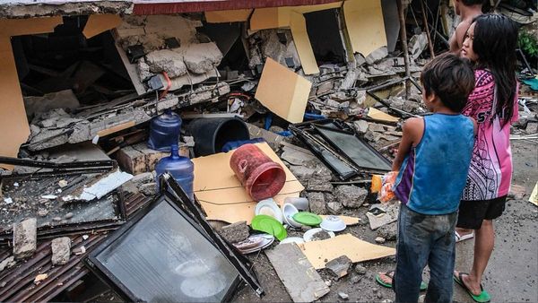 ফিলিপাইনে ৬.৯ মাত্রার ভূমিকম্প, নিহত ৬৯, আহত ১৫০ এরও বেশি