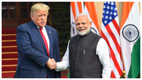 দীপাবলিতে মোদী-ট্রাম্প সৌহার্দ্যের বার্তা, আলো, আশা ও সন্ত্রাসবাদের বিরুদ্ধে ঐক্যের আহ্বান