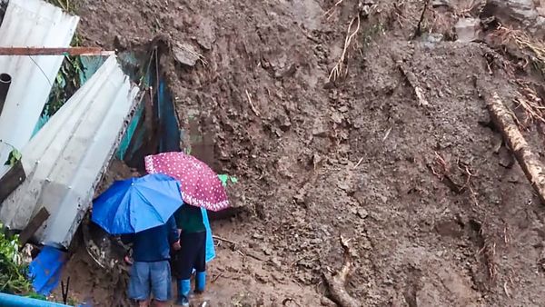 উত্তরবঙ্গে প্রাকৃতিক বিপর্যয়ে উদ্বিগ্ন প্রধানমন্ত্রীর বড় আশ্বাস, কন্ট্রোল রুমের নম্বর প্রকাশ মুখ্যমন্ত্রীর