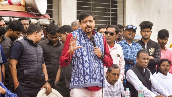 পুর নিয়োগ মামলায় সুজিত বসুর অফিসে ইডি অভিযান, তল্লাশি চলছে একাধিক জায়গায়