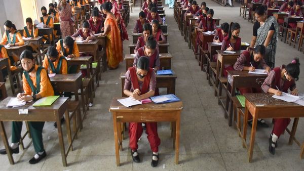 মুখস্থ করার দিন শেষ! CBSE-র সিলেবাসে বড় পরিবর্তন, কোন ক্লাস থেকে? কী কী সুবিধা থাকছে?