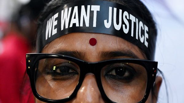 বাংলার পর এবার ওড়িশা! ১৭ বছরের কিশোরীকে গণধর্ষণ, অবস্থা আশঙ্কাজনক, জানালো পুলিশ