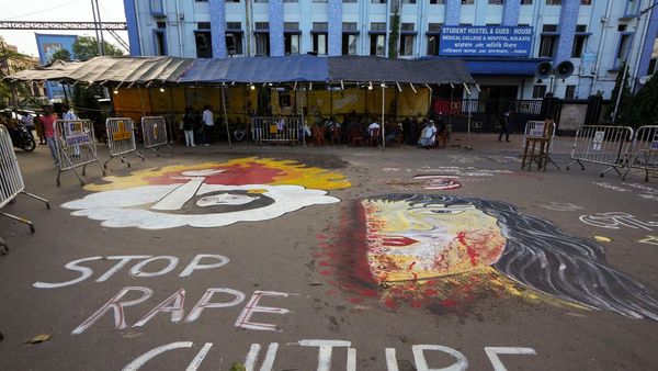 মদ্যপ রোগীর মহিলা ইনটার্ন চিকিৎসককে হেনস্থা! এবার শিরোনামে কলকাতা মেডিক্যাল কলেজ