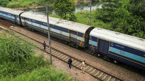 উৎসবের মরশুমে টিকিট বুকিং বন্ধ, আবারও ডাউন হল IRCTC ওয়েবসাইট