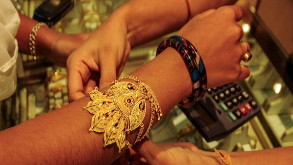 ২০২৬-এর মধ্যে সোনার দাম হতে পারে ১.৫ লক্ষ! অ্যাক্সিসের রিপোর্টে ভয়ঙ্কর পূর্বাভাস