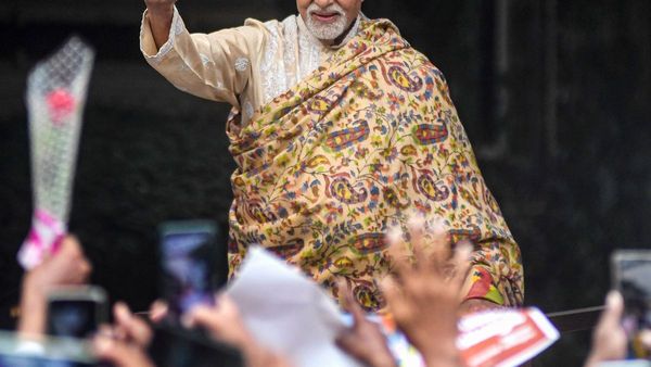 পা থেকে পিকু, সেকেন্ড ইনিংসে অমিতাভ বচ্চনের সেরা ছবির তালিকা তাক লাগানোর মতো