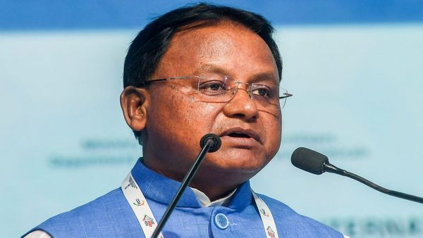 'কঠিন শাস্তি হবে'! দুর্গাপুরকাণ্ডে নির্যাতিতার বাবা-মায়ের সঙ্গে কথা ওড়িশার মুখ্যমন্ত্রীর, কী জানালেন?