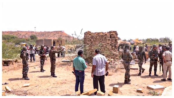 রুপোর নূপুর লুট করতে গঙ্গাপুরে পা কেটে নিল দুষ্কৃতীরা, হাসপাতালে আশঙ্কাজনক বৃদ্ধা