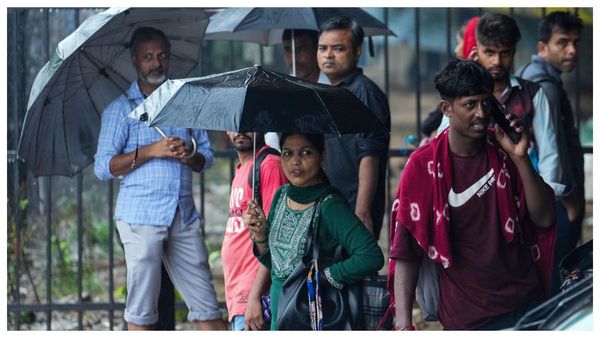 বর্ষার বিদায়ের অপেক্ষা, রাজ্যে এখনও বিক্ষিপ্ত বৃষ্টির ইঙ্গিত