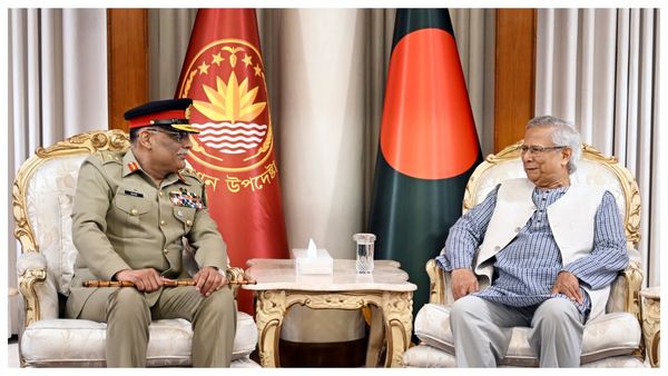 বিতর্কে নোবেলজয়ী ইউনুস, পাকিস্তান সেনাধ্যক্ষকে উপহার বিতর্কিত মানচিত্র, ভারতের উত্তর-পূর্ব অন্তর্ভুক্ত বাংলাদ