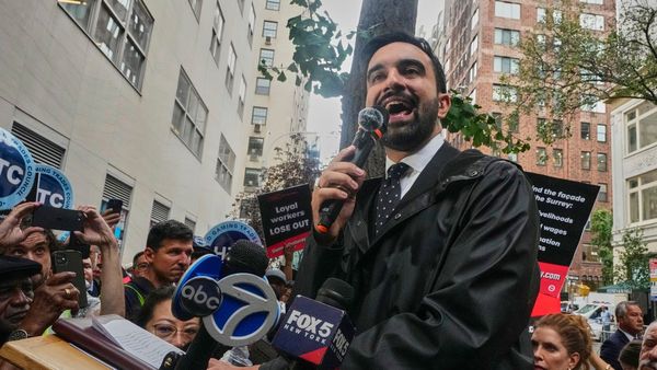 জোহরান মামদানি কে? ভারতের সঙ্গে তাঁর সম্পর্ক কেমন?