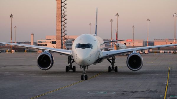 ভারতীয়রা ইরানে ভিসা ছাড়া আর প্রবেশ করতে পারবে না! কী কারণ? কবে থেকে? জানুন
