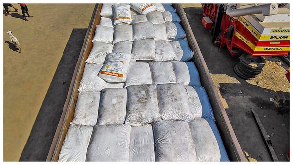 বীরভূমে বিস্ফোরক উদ্ধারে চাঞ্চল্য, জেলায় নিরাপত্তা জোরদার