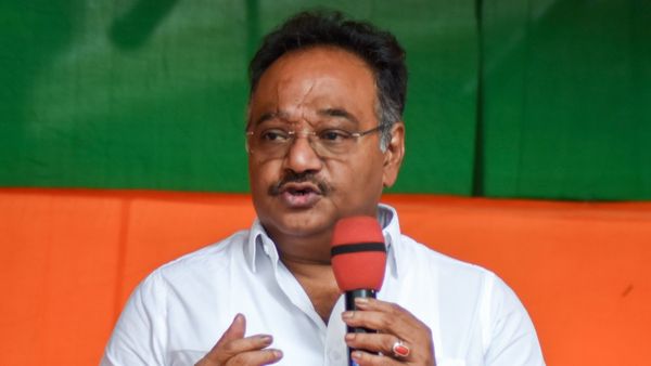 বিএলওদের উপর চাপ তৈরি করছে তৃণমূল, দাবি শমীকের