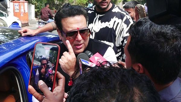 হাসপাতাল থেকে ছাড়া পেলেন গোবিন্দা, কেন আচমকা অজ্ঞান হয়ে গিয়েছিলেন?