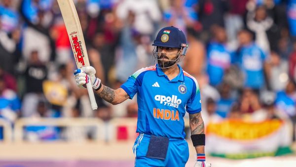 রাঁচিতে তৃতীয়, ওডিআই কেরিয়ারে ৫২ ও আন্তর্জাতিক ক্রিকেটে ৮৩তম! ধোনির শহরে বিরাট কোহলির দায়িত্বশীল দুরন্ত শতরান