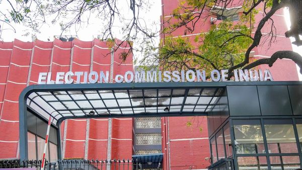 দ্বিগুণ হল ভাতা! BLO-দের এবং সুপারভাইজারদের জন্য কত টাকা বাড়াল নির্বাচন কমিশন? জানুন