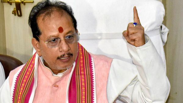 ভোটেও 'গুণ্ডারাজ' বিহারে! উপ-মুখ্যমন্ত্রীর গাড়িতে হামলা, নেপথ্যে কে? কী বলছে BJP?