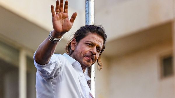 ভাই এর '৬০', 'শুভ জন্মদিন ভাই'! শাহরুখকে শুভেচ্ছা বার্তা দিদি মমতার, বিশেষ দিনে আর কী লিখলেন মুখ্যমন্ত্রী?