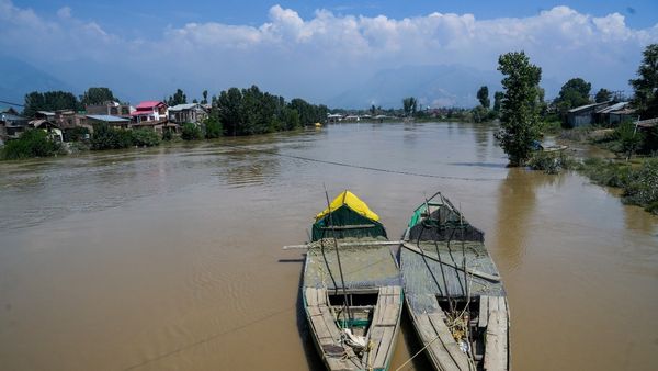 রাজ্যে আপাতত কমবে ঠান্ডা, বাড়বে তাপমাত্রা, বৃষ্টি কবে থেকে শুরু হবে? জানুন আজকের আবহাওয়া সম্পর্কে